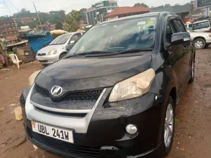 Toyota IST 2010 Black
