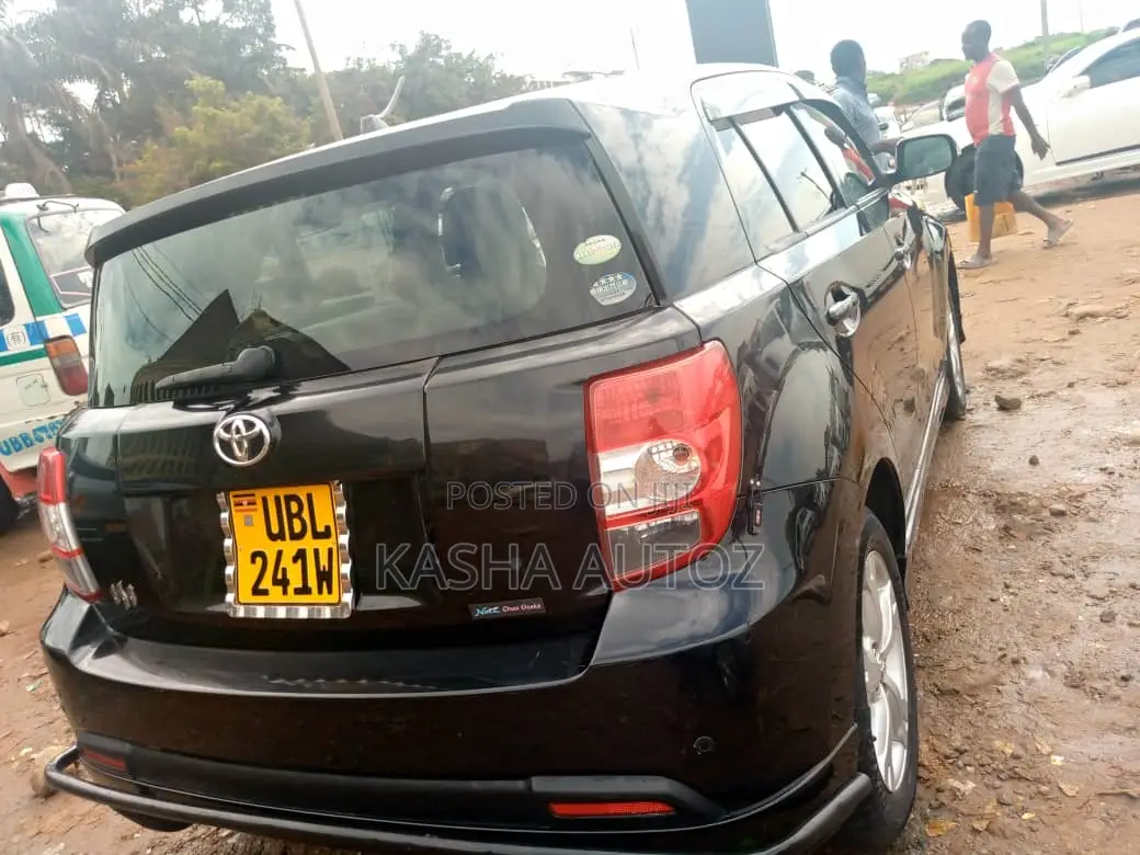 Toyota IST 2010 Black