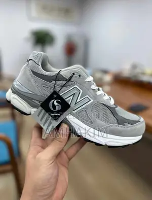 New Comfortable New Balance 990v3 Sneakers in Stock