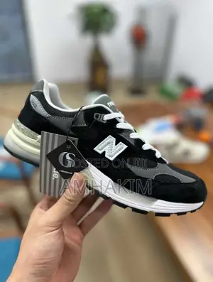 New Comfortable New Balance 990v3 Sneakers in Stock