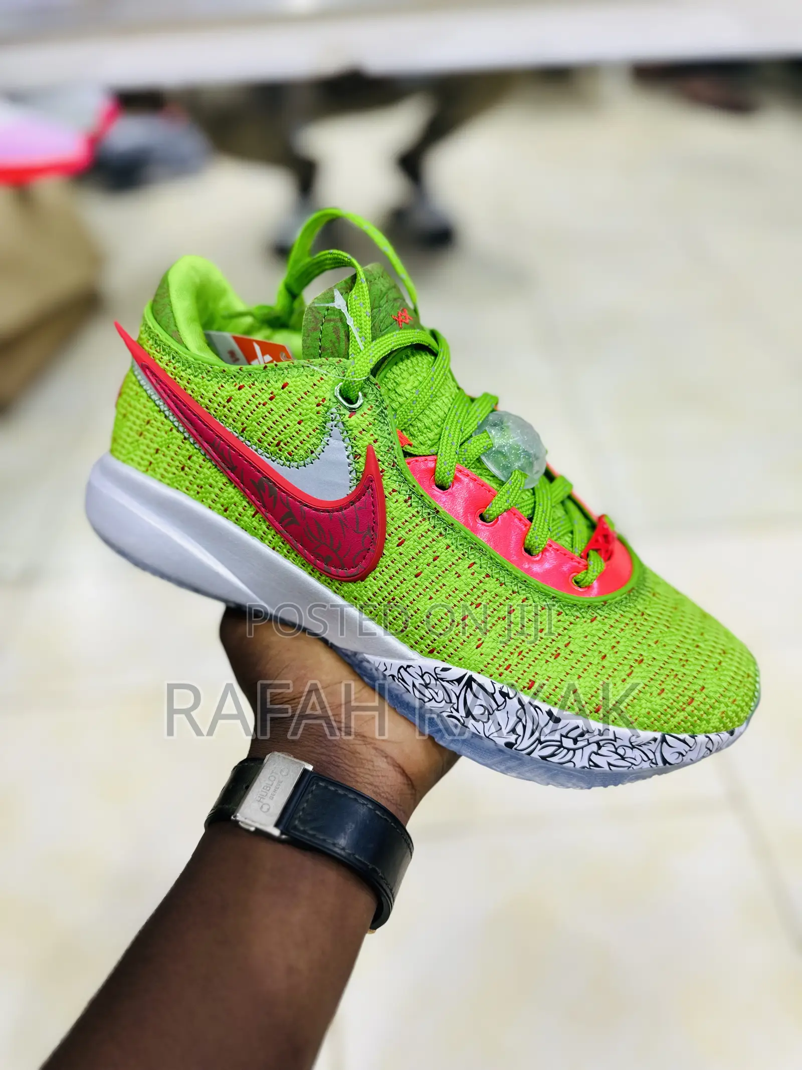 Original Nike Lebron 20 Christmas Grinch Basketball Sneakers