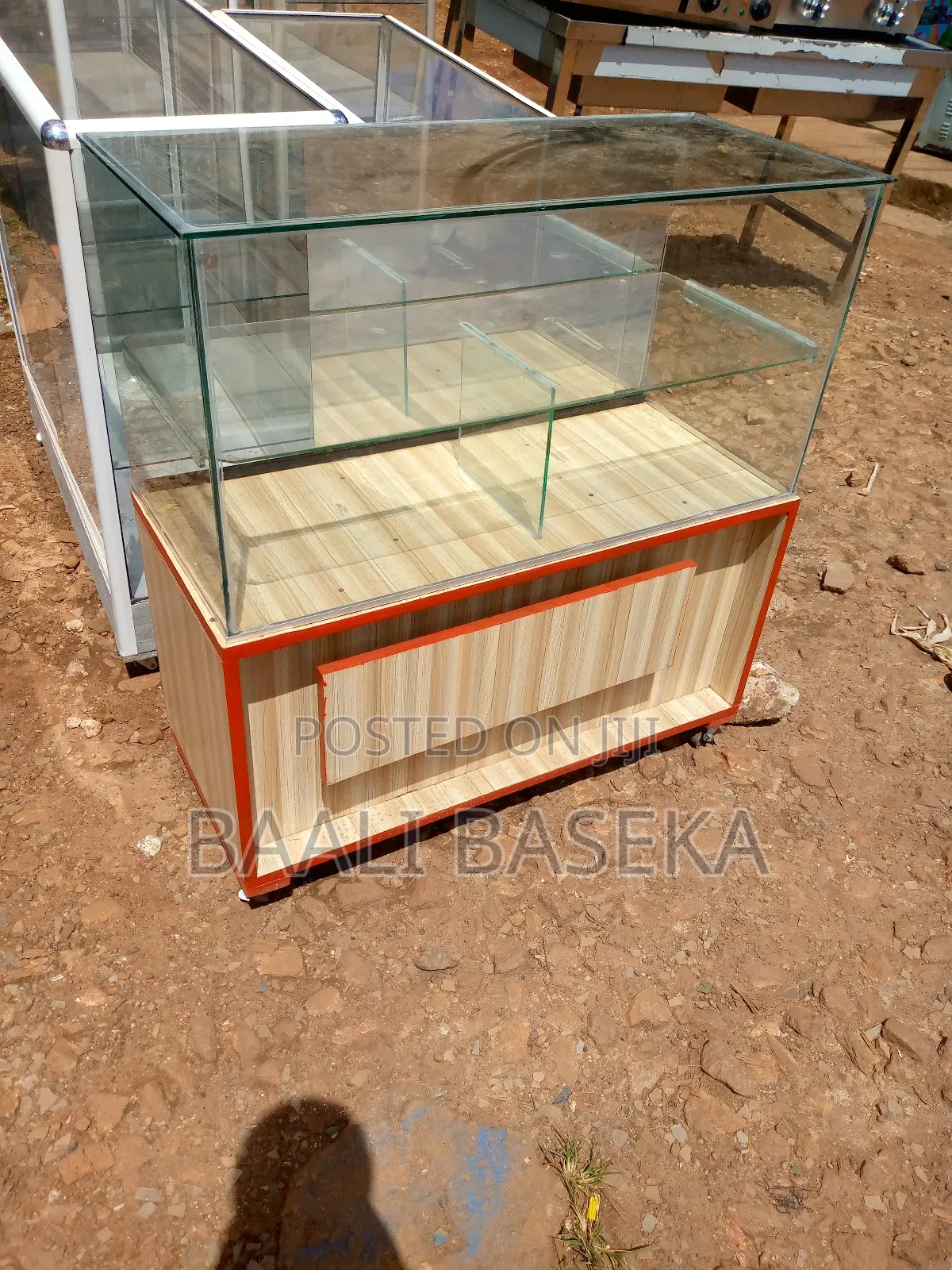 Showcase Display (Glass And Wood) 3ft