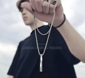 Classic Twisted Bar Pendant