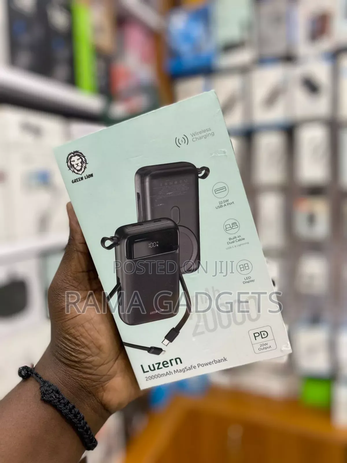 The Green Lion Magsafe Integrated Power Bank