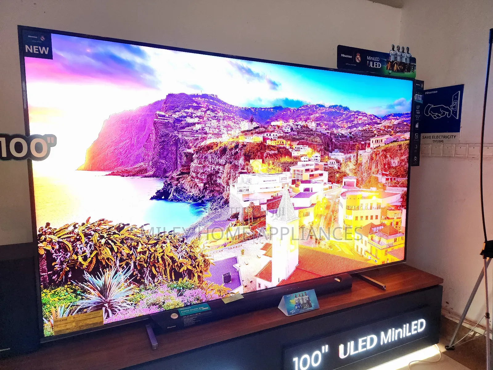 100inches Hisense U7 Series Smart Tv