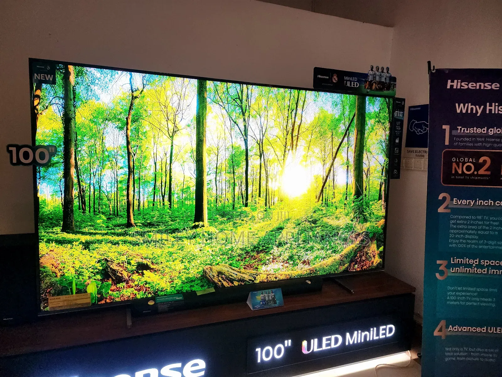 100inches Hisense U7 Series Smart Tv