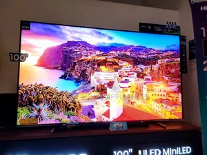 100inches Hisense ULED Quatom Dot Smart Tv