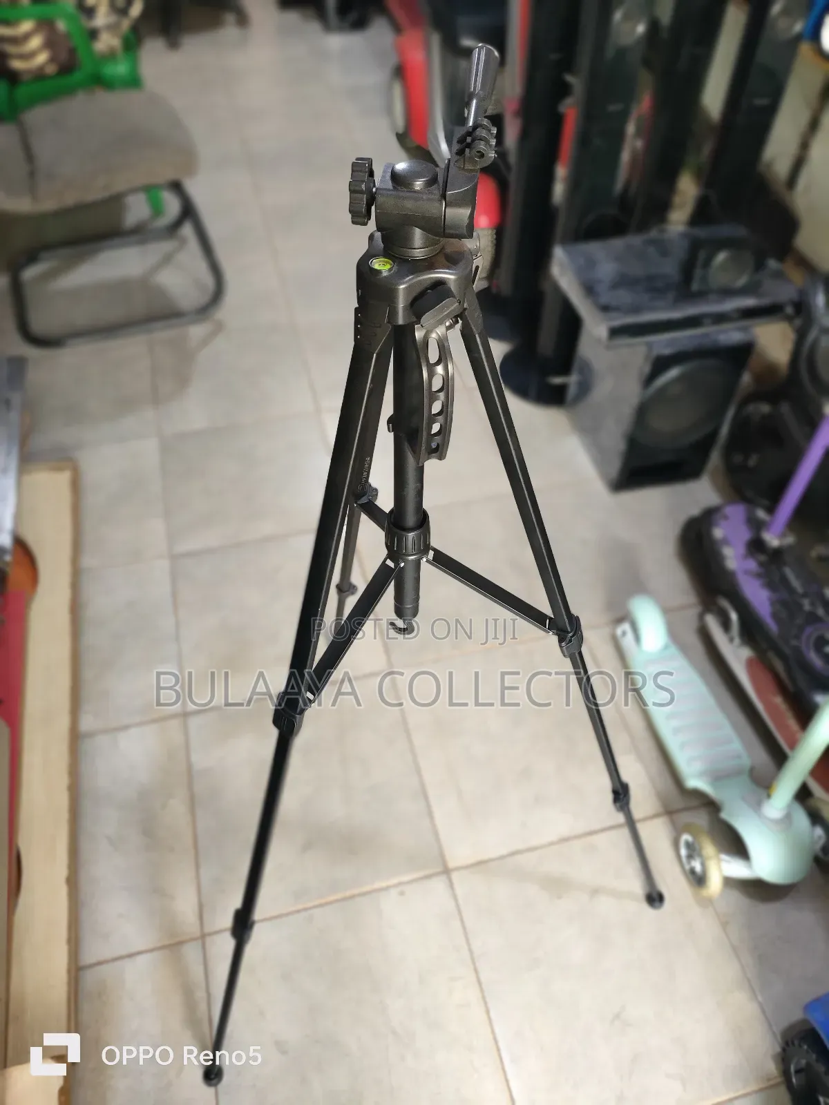 Prime Photo UK Used Tripod/ Camera Stand