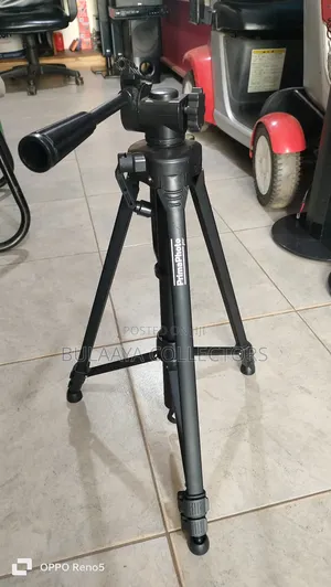 Prime Photo UK Used Tripod/ Camera Stand