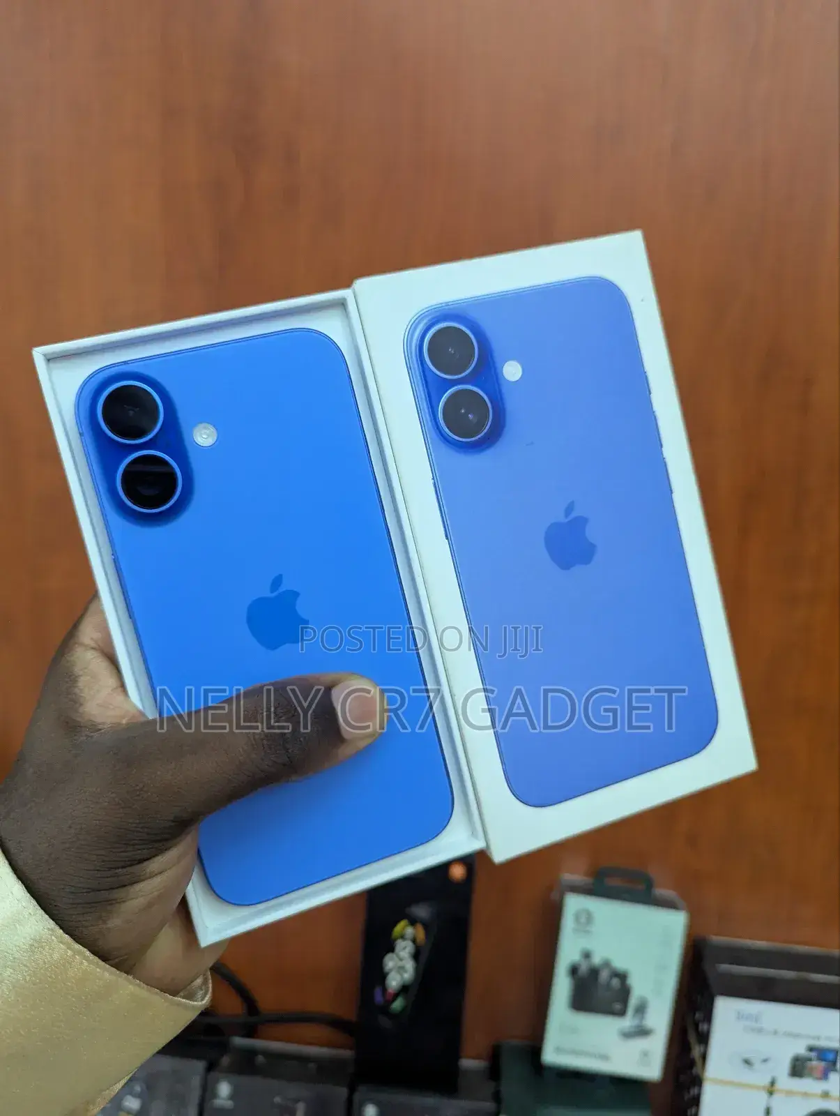 New Apple iPhone 16 128 GB Blue