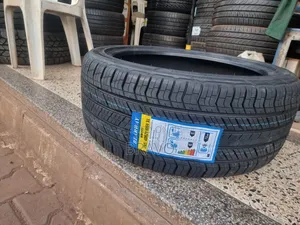 265/40r21 Tires for Benz, BMW .