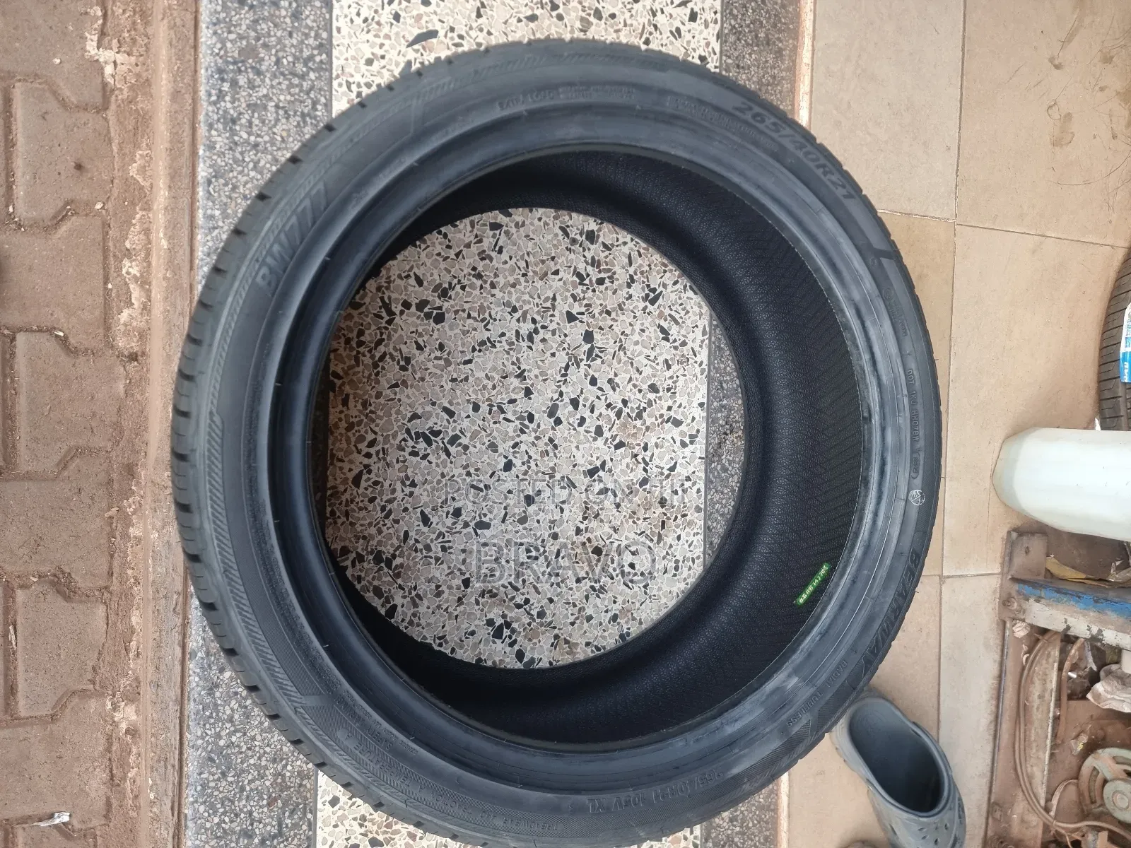 265/40r21 Tires for Benz, BMW .