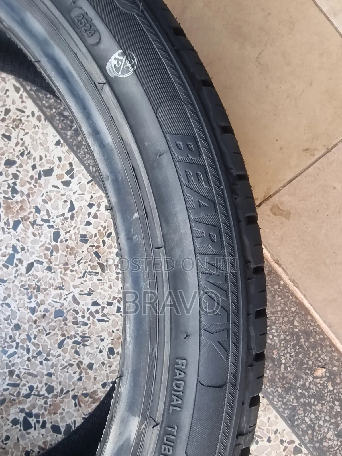265/40r21 Tires for Benz, BMW .