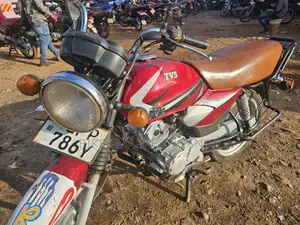TVS HLX 125 2022 Red