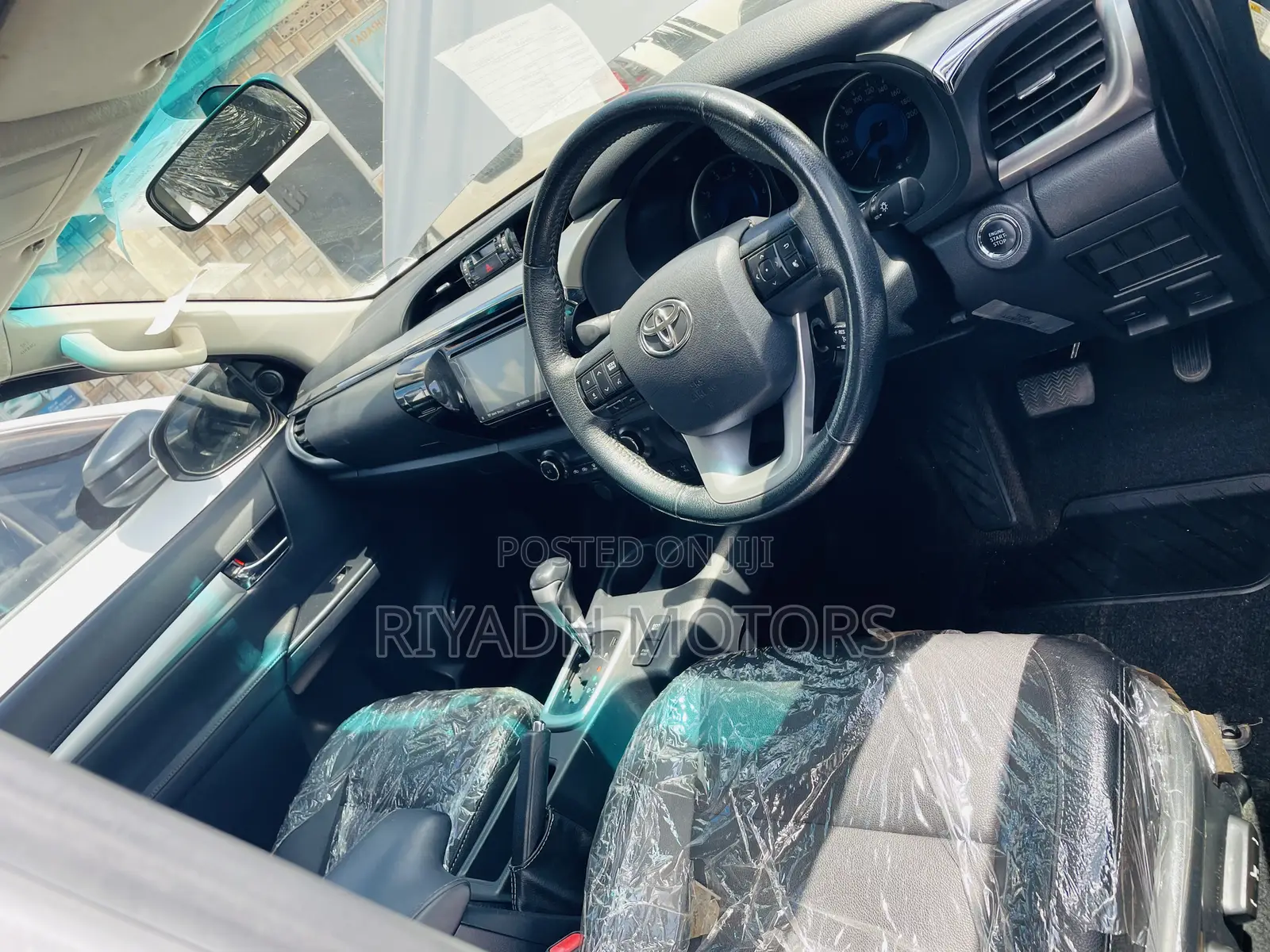 Toyota Hilux 2018 Silver