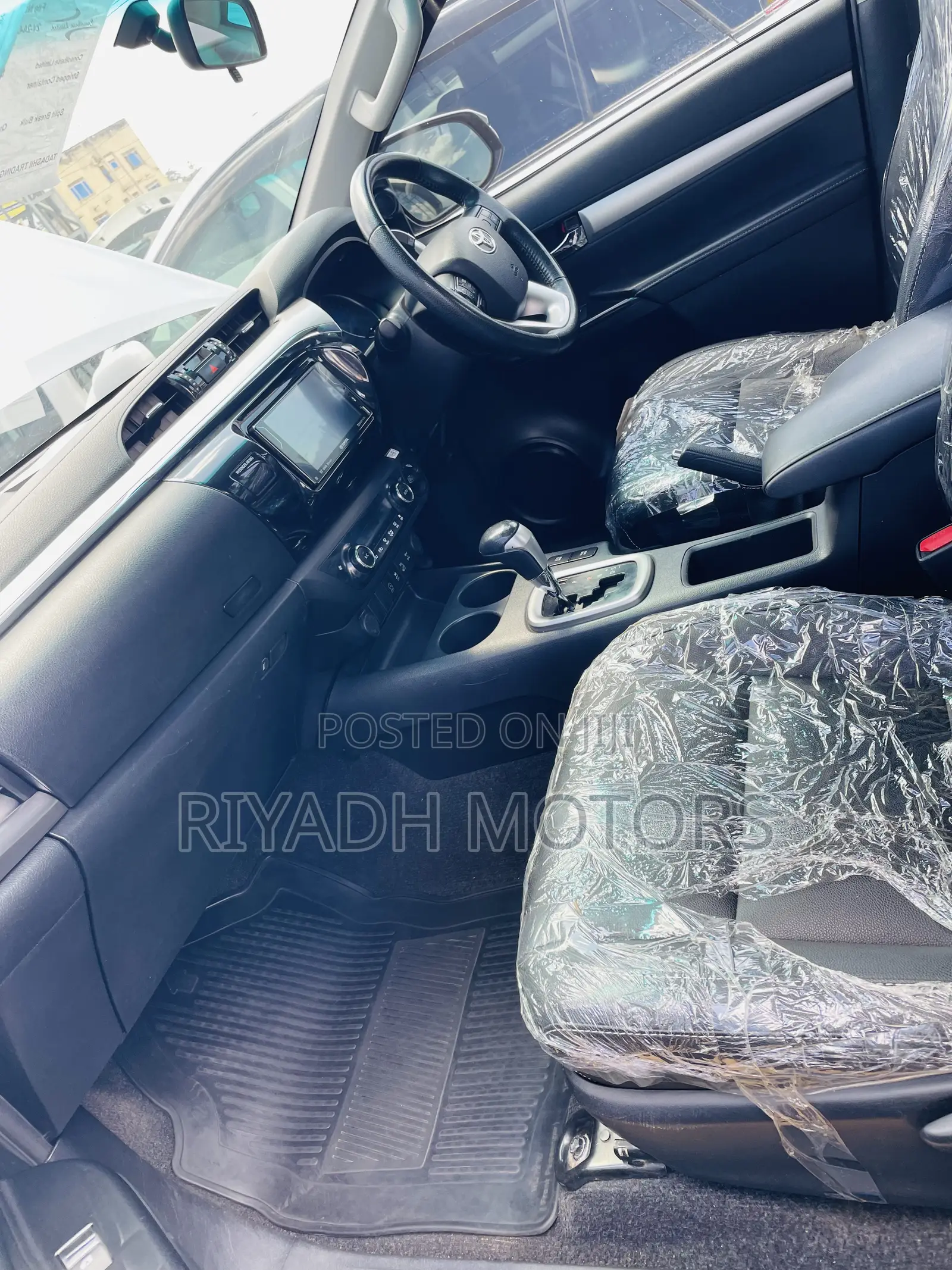 Toyota Hilux 2018 Silver