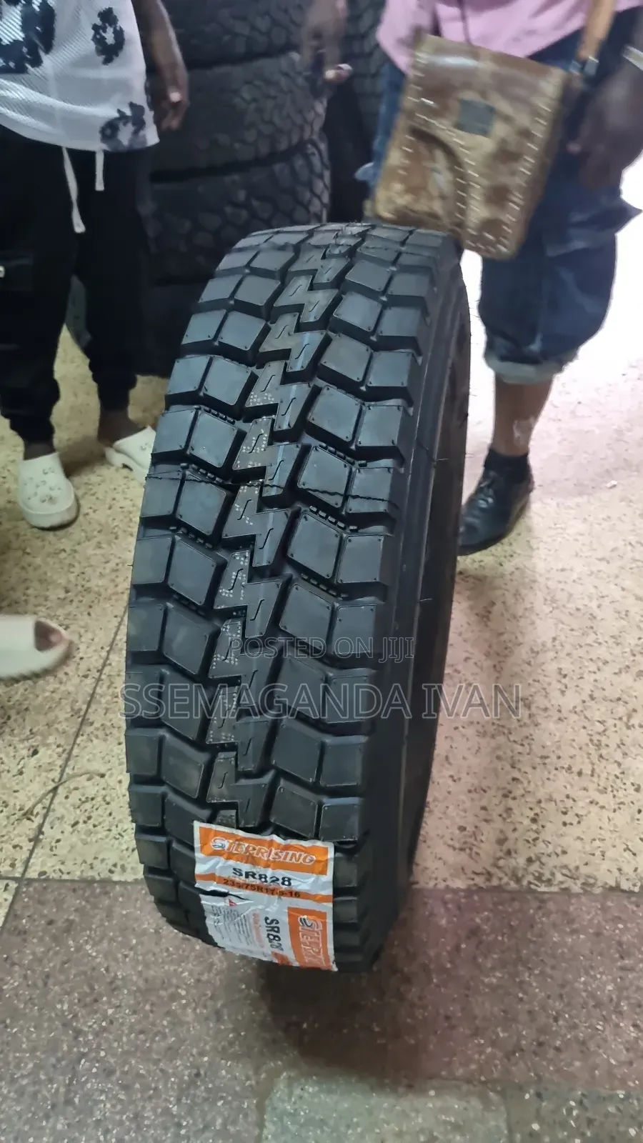 235/75r17.5 Mudgrip Teprising Tire for Fuso