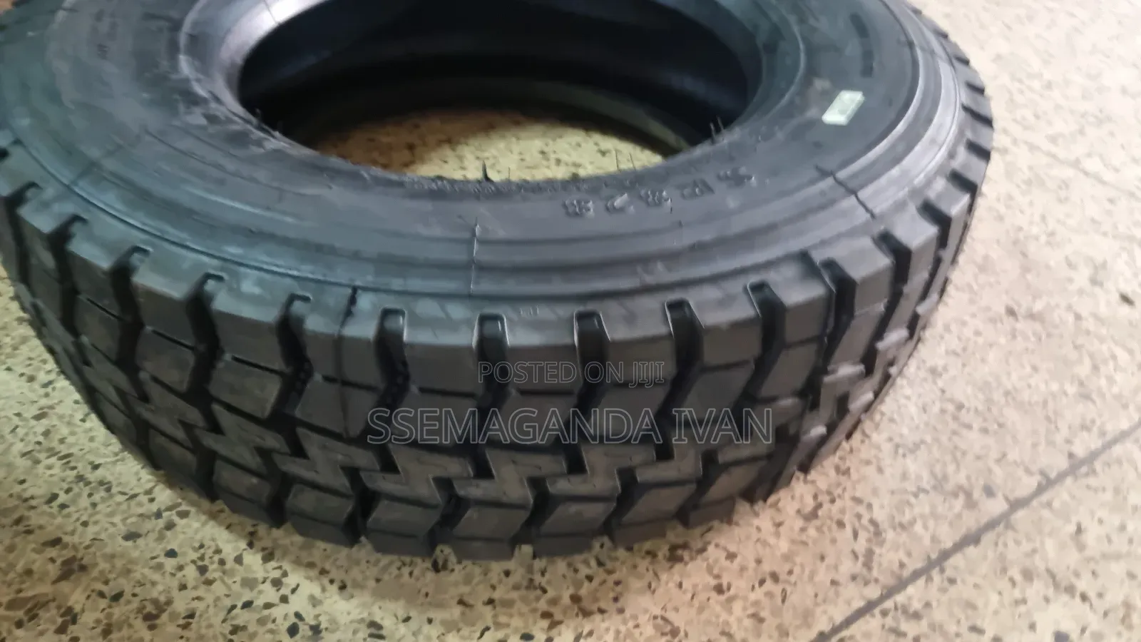 235/75r17.5 Mudgrip Teprising Tire for Fuso