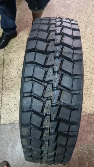 235/75r17.5 Mudgrip Teprising Tire for Fuso