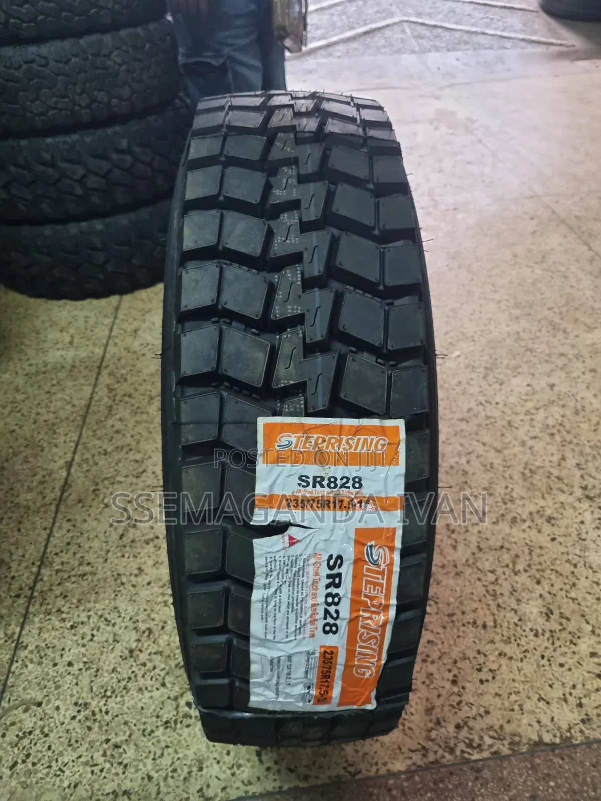 235/75r17.5 Mudgrip Teprising Tire for Fuso