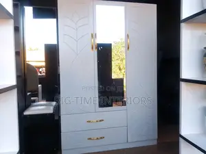 White Triple Door Wardrobe 4x6ft