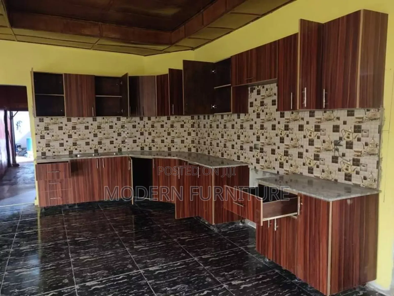 Kicten Cabinets