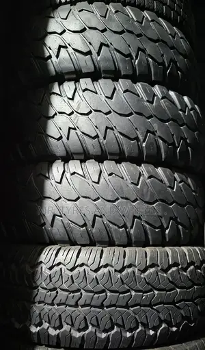 31 10R15 Thea 4 but 1is Different but Thy a Almost New Tires