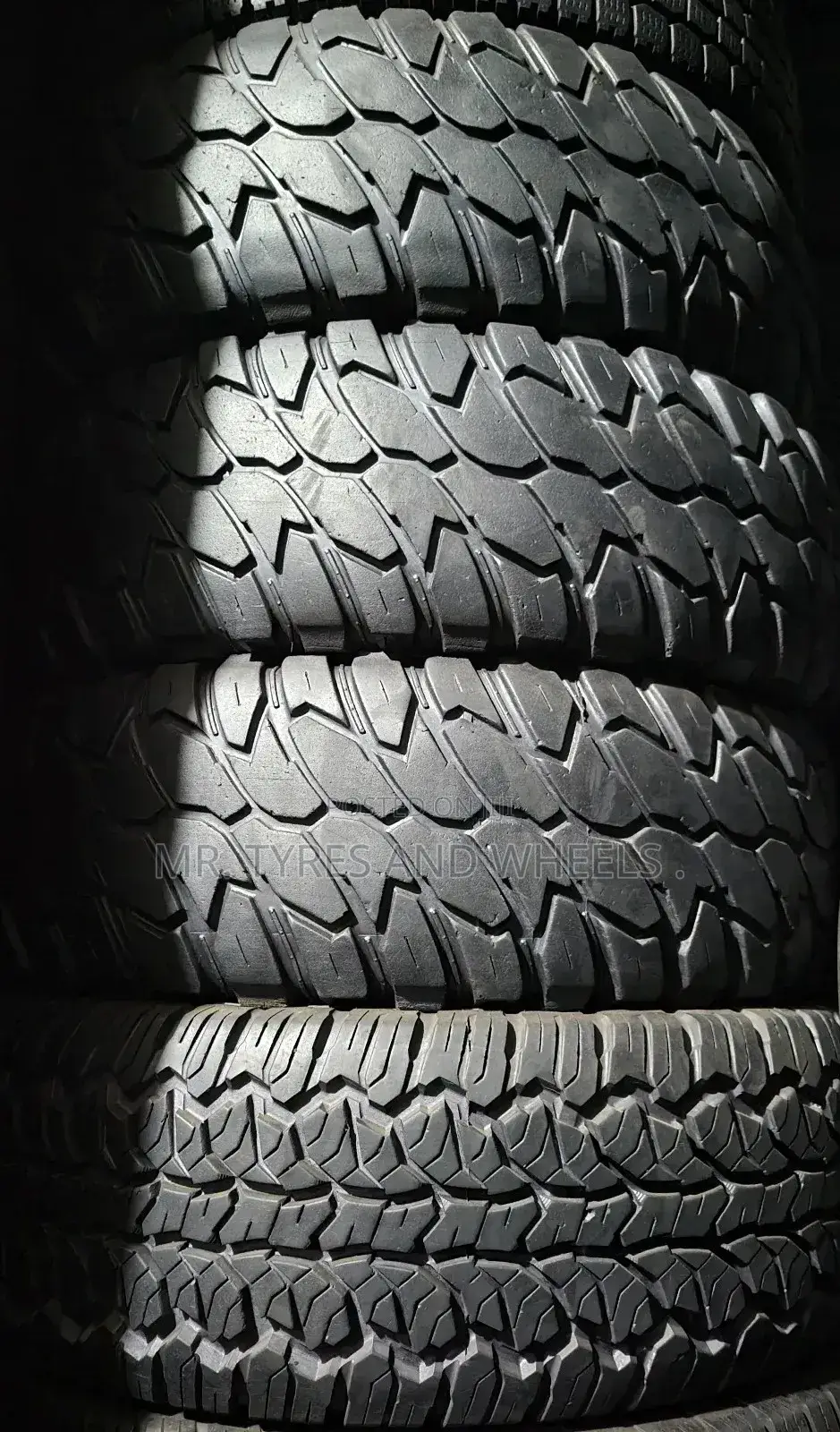 31 10R15 Thea 4 but 1is Different but Thy a Almost New Tires