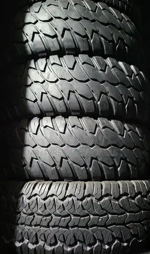 31 10R15 Thea 4 but 1is Different but Thy a Almost New Tires