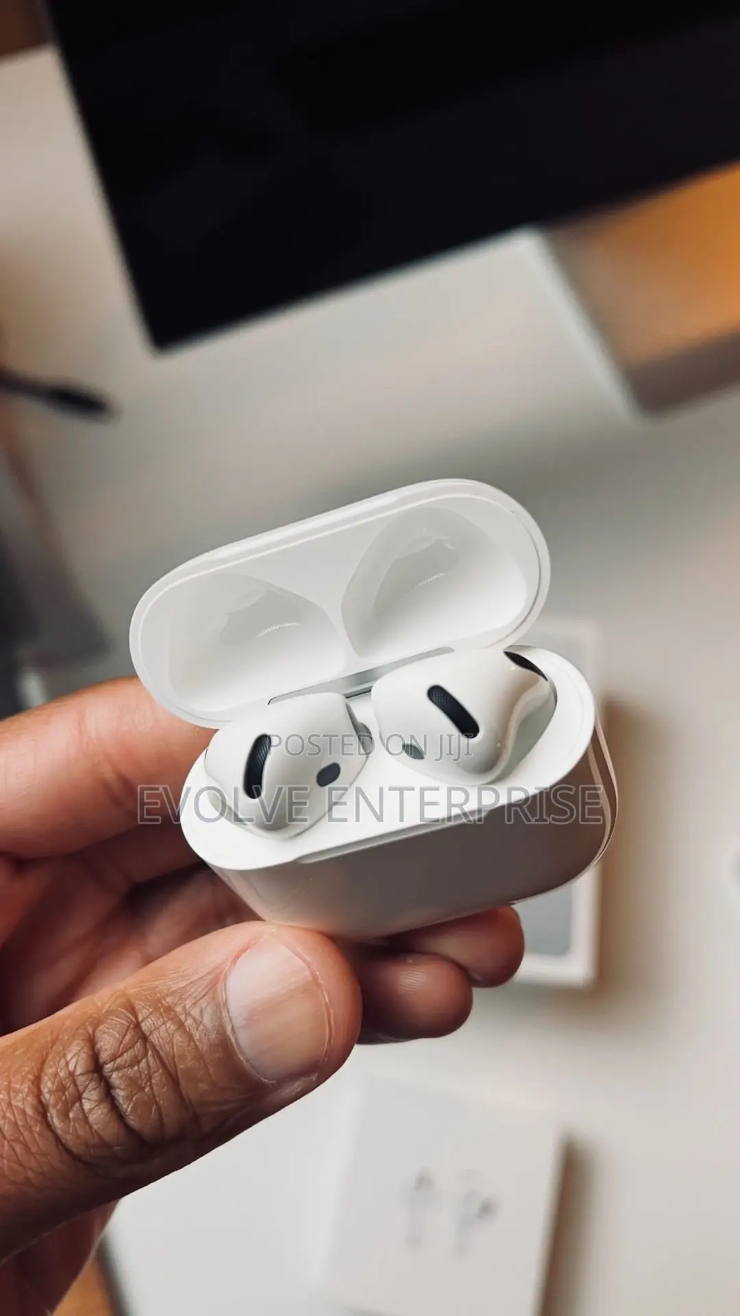 Original Apple Airpods 4 NC Active Noise Cancellation