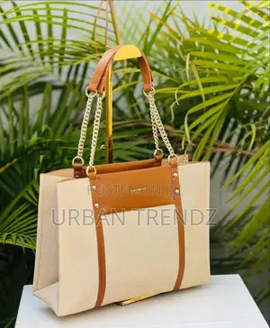Classy Tote Hand Bags With Big Enough Space and Zip