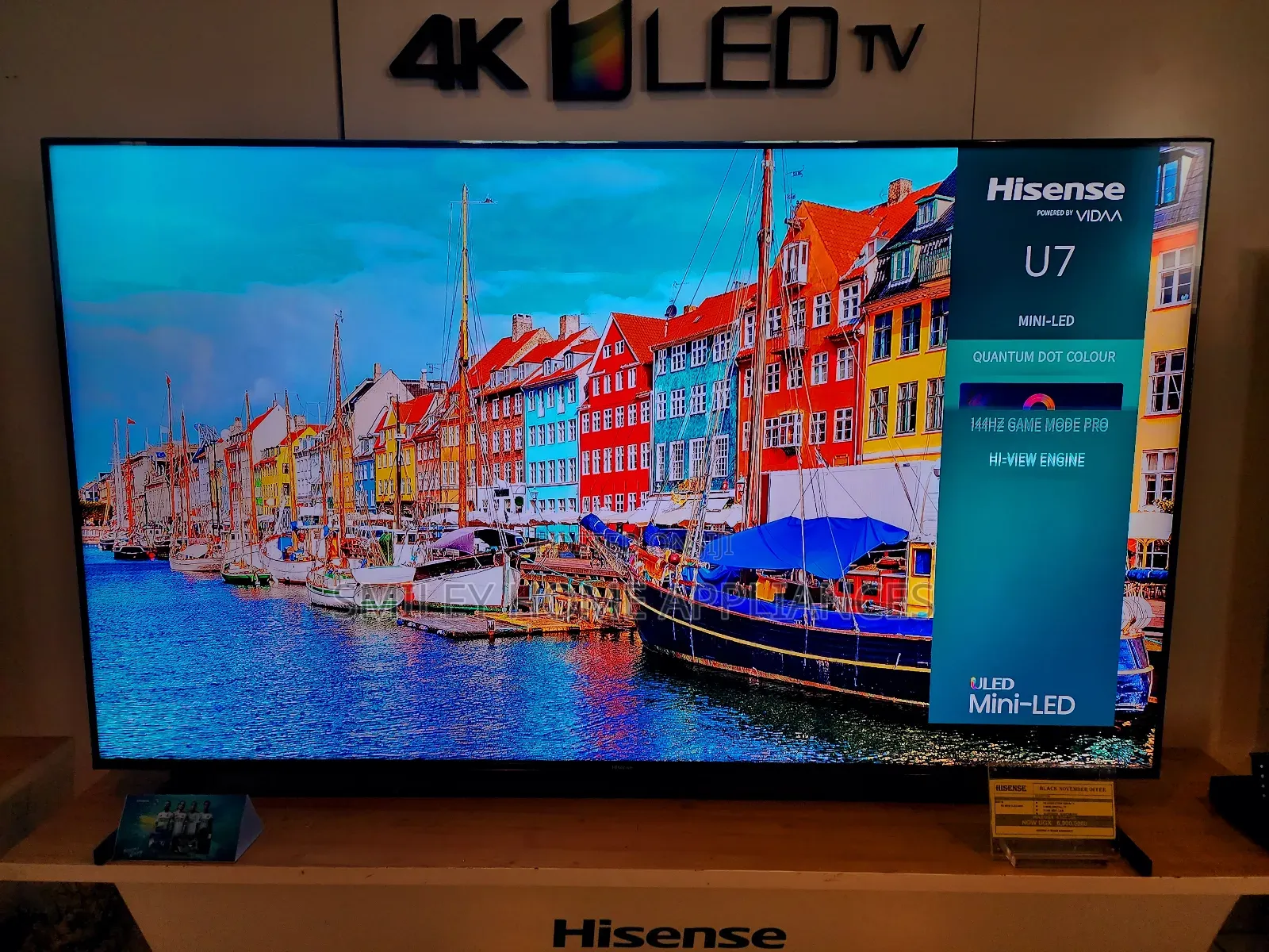 Best New Look 85inches Hisense U7 SERIES Quantum Dot Tv