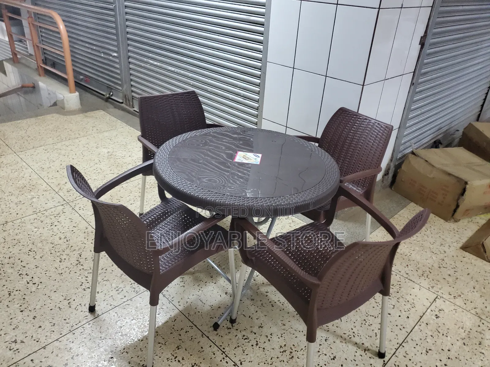 Restaurant/Bar Chairs and Table World Class