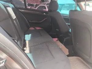 BMW 318i 2004 Silver