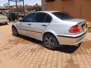 BMW 318i 2004 Silver