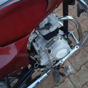 Bajaj Boxer BM100ES 2023 Red