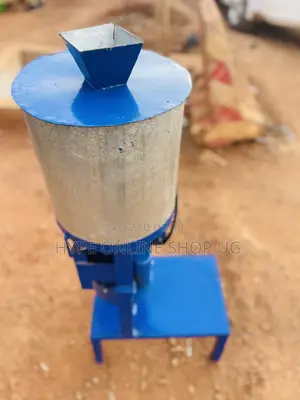 Distressed 7kgs New Gnuts Grinding Machine