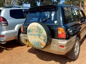 Toyota RAV4 1995 Black