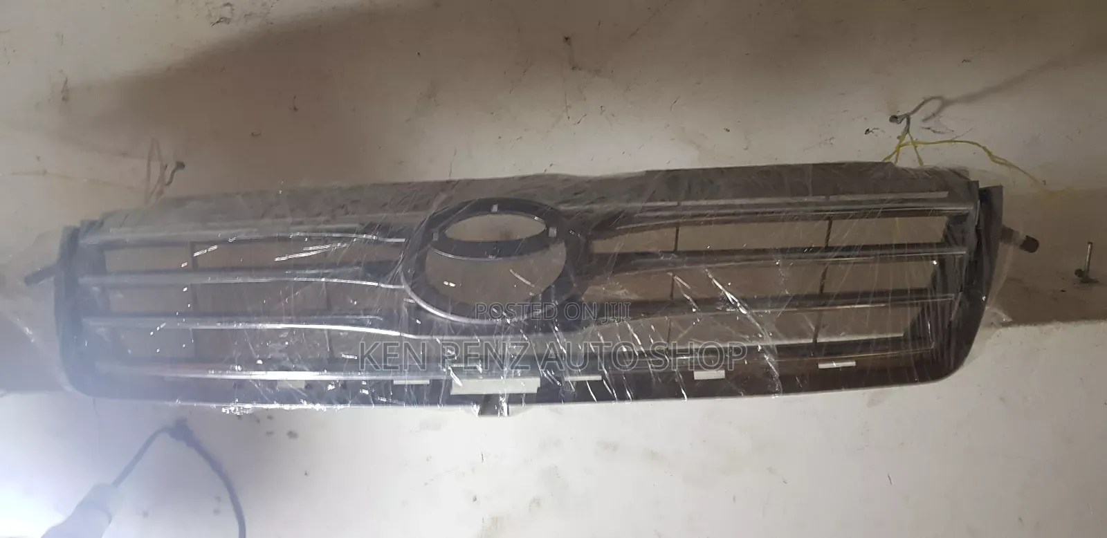 Grill for Toyota Vanguard