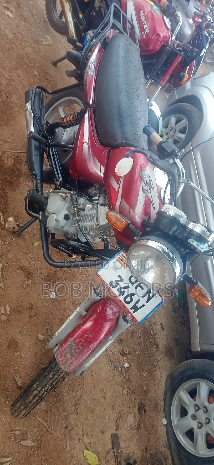 Bajaj CT 110X 2021 Red