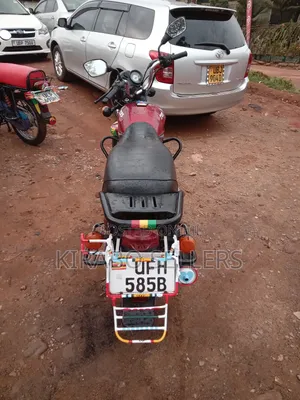 TVS HLX 125 2023 Red