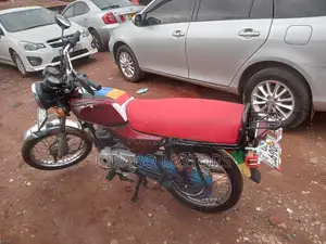 Bajaj Boxer 100 2022 Red