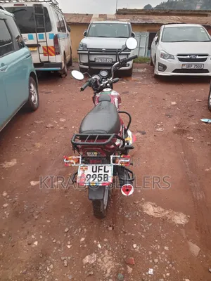 Bajaj Boxer 125 2024 Red