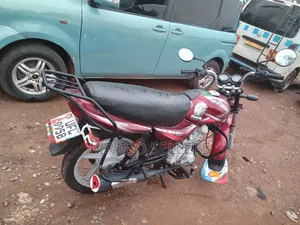 Bajaj Boxer 125 2024 Red