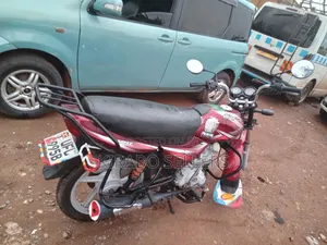 Bajaj Boxer 125 2024 Red