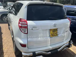 Toyota RAV4 2010 White