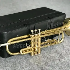 Original YAMAHA Professional Trumpet With FREE Accessories.