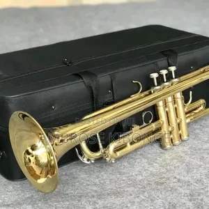 Original YAMAHA Professional Trumpet With FREE Accessories.