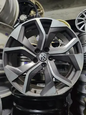 Expert in Car Rims and Tires.Size 19 and It's a Set.