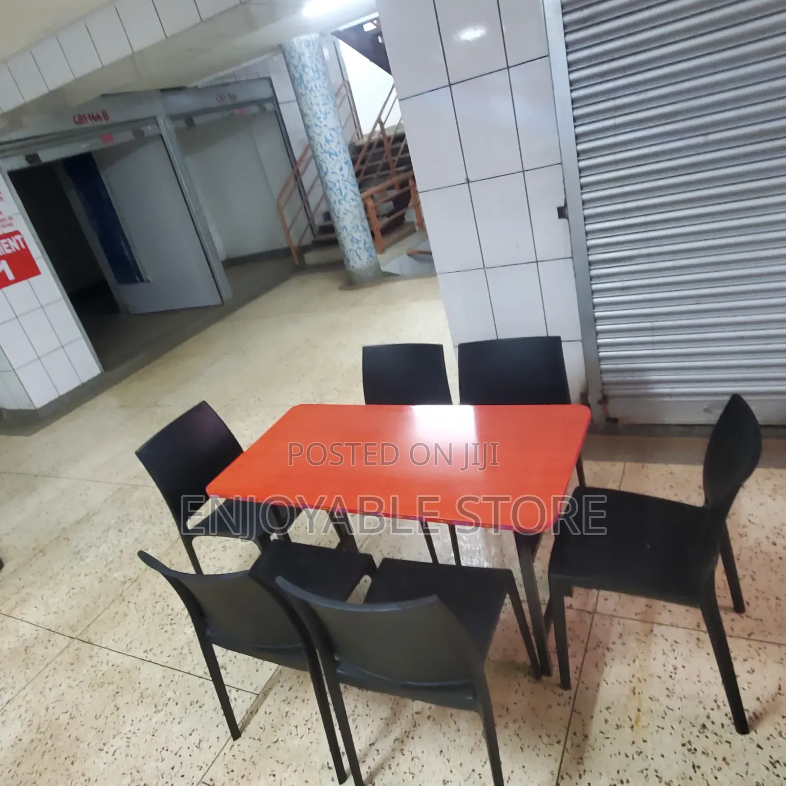 Cocktail Restaurant Chairs and Table Set Brand New